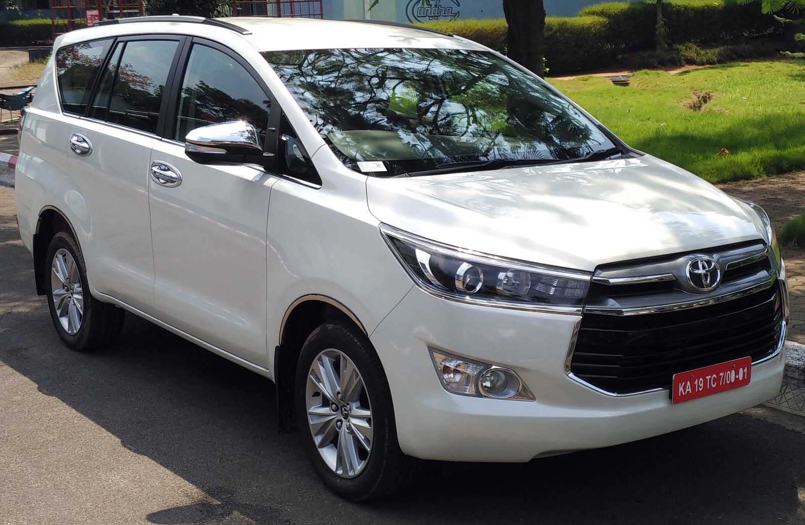 Taxi service in Vagator Goa - Swami Cab Service clean Toyota Innova Crysta
